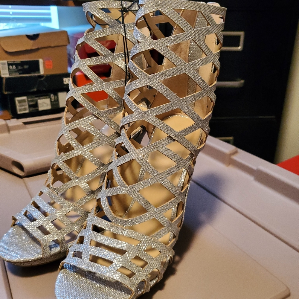 Womens Love Heels Sparkles Silver Size 10